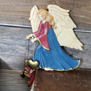 HOUSE OF LLOYD 1998 Vintage Resin Angel Seek Peace Wall / Door Frame Sitter